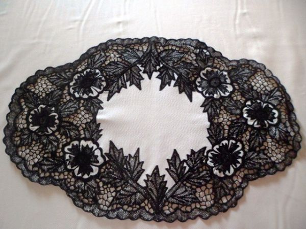 Americano Oval Preto no Branco